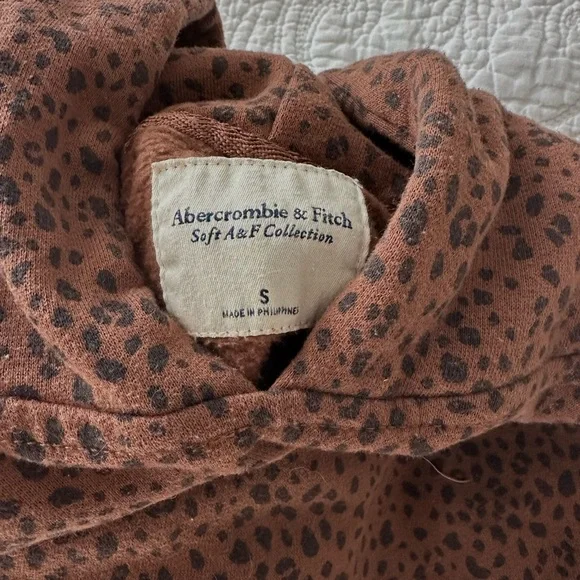 Abercrombie & Fitch Tan Animal Print Hoodie - Picture 2 of 3